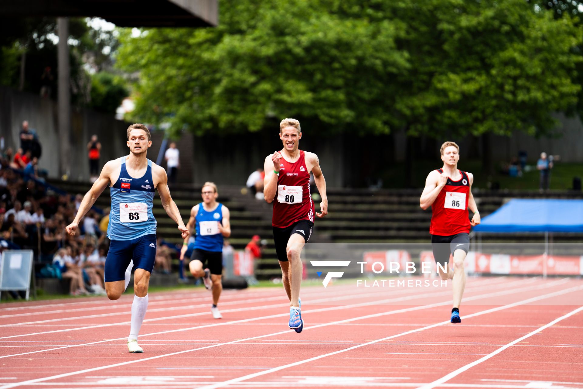 Marvin Schlegel (LAC Erdgas Chemnitz), Manuel Sanders (LG Olympia Dortmund), Kevin Joite (Dresdner SC 1898) ueber 400m am 04.06.2022 waehrend der Sparkassen Gala in Regensburg